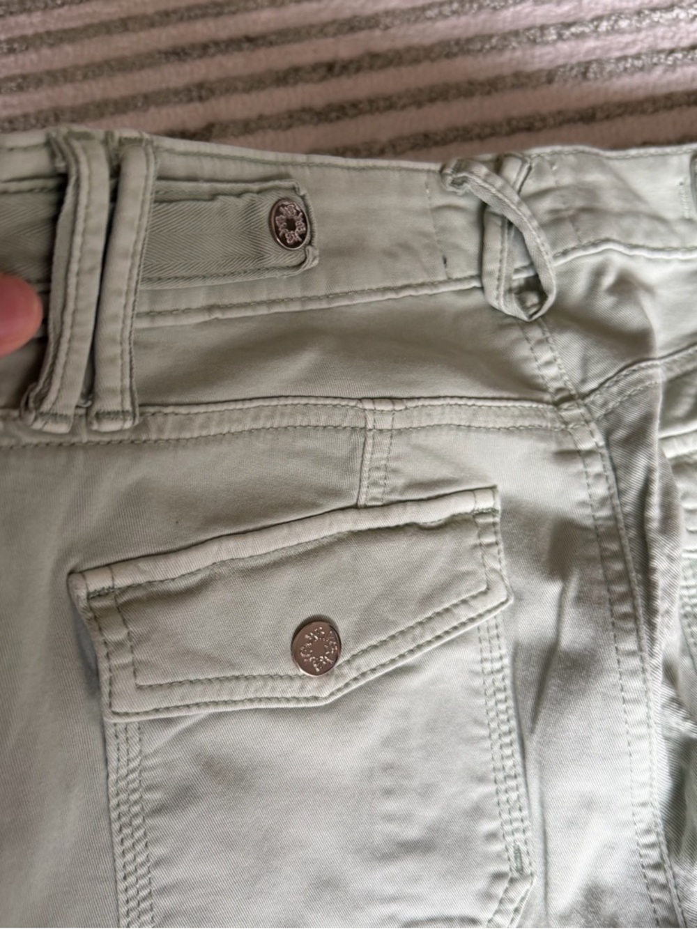 White House Black Market Pret-a-Pedi Pants - Picture 6 of 6